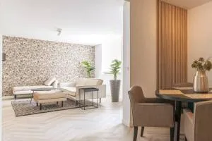 High-end Home, Near City Center And Park - Wouw