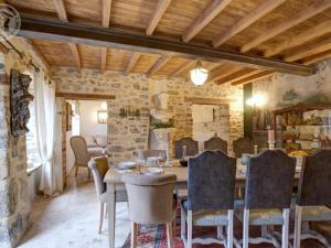 Maisons de vacances Gite Jure, 6 pieces, 12 personnes - FR-1-496-311 : photos des chambres
