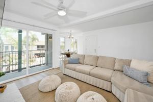 6 Bedroom Duplex near the Balboa Pier and Fun Zone with AC