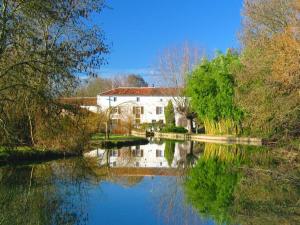 Maisons de vacances Gite Saint-Mary, 6 pieces, 11 personnes - FR-1-653-251 : Maison de Vacances