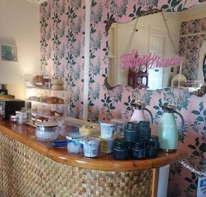 Marreros Guest Mansion - Adult Only