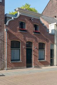 Cozy suite with new shower near Popodium 013