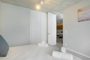 105 On KOI by HostAgents