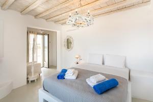 Manolia Luxury Private house by Mykonian Kazarte