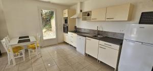 Appartements T2 Paisible Quartier Vigna Majo, Olmeto : photos des chambres