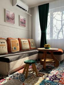 The Master and Margarita Apartment, Майстора и Маргарита 2