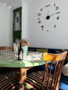 The Master and Margarita Apartment, Майстора и Маргарита 2