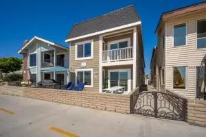 Newport Paradise - Oceanfront Home by the Pier - Corona del Mar