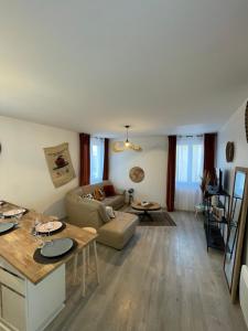 Appartements T4 Lumineux proche Centre Ville Narbonne & Des Grands Buffets : photos des chambres