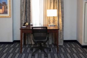 King Room - Mobility Access/Non-Smoking room in Hampton Inn & Suites Providence Downtown
