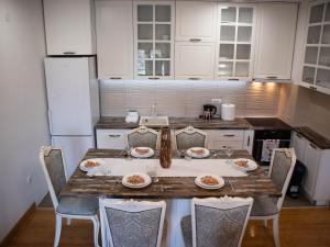 Lux Apartment Rose - Elite 74m2