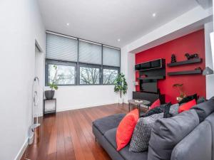 2 Bed 2 Bath Pentonville Road Angel - Pass the Keys