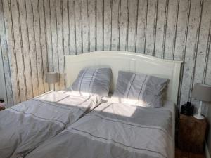 South case in the house aft Diek