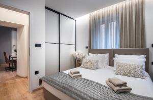 Arta Apartments City Center - with Private Parking