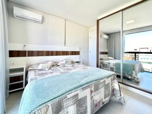 183 - Linda Cobertura com 03 Suítes em Mariscal