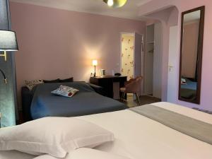 Hotels AUBERGE DU PORCHE : Chambre Familiale Deluxe