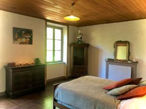 Maisons de vacances Maison des Sequoias - Parc 1 hectare- : photos des chambres