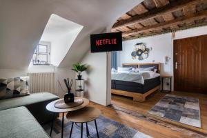 20 seconds to Charles Bridge - Apartamenty, Praga