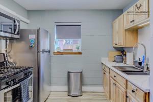 The Moose at Memphis Downtown & Victorian Village