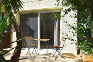 Glyfada Maisonette by Taurus