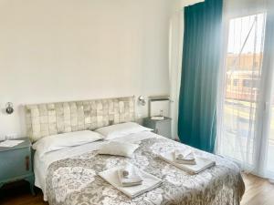Cavour16 rent bedrooms