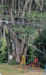 hermosa casa para tour comuna 13