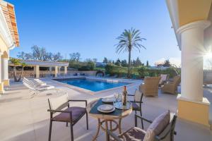 Casa Ferrel - Luxury 9 Bedroom Villa with Indoor & Outdoor Pools