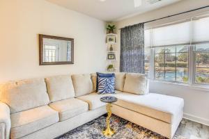 Swim, Golf and Unwind Barefoot Resort Condo