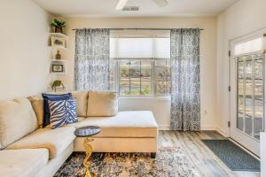 Swim, Golf and Unwind Barefoot Resort Condo