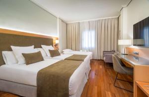 Superior Triple Room (3 Adults) room in Occidental Murcia Siete Coronas