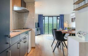 Amazing Stacaravan In Zeeland