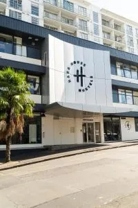 Haka House Auckland City - Onetangi