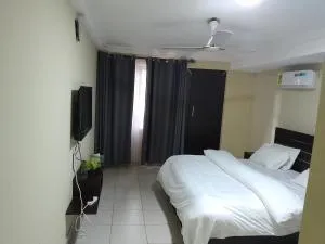 Serene Royal Residence Guest house - Ashalebotwe