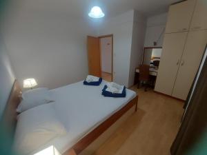 Apartments with parking space Pakostane, Biograd - 22375