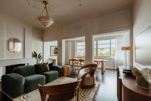 Tender is the Stay - Luxury designer 2BR Glenelg - 4hvězdičkové hotely ve městě Glenelg