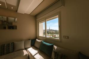 Central 2-Bedrooms Near Beach & Dining