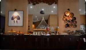 Tropical Executive Hotel APT 606