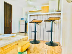 Cebu City SPACIOUS 1BR Condo HighView IT Park with POOL and NETFLIX