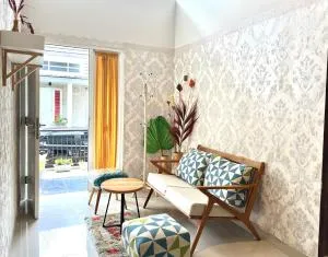 Harmoni Guest House 2 Bedroom - Near Kasongan - Patukan