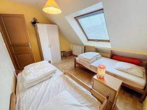 Maisons de vacances Maison proche plage, 8 pers, 3 ch, jardin, Wi-Fi, clim - FR-1-361-533 : photos des chambres