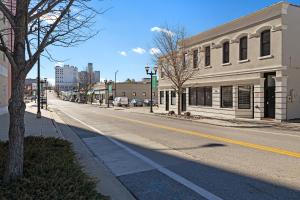 Art District Loft - 4BD2BA Downtown SGF