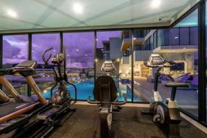 Modern style 1BR Condo close to Kata beach