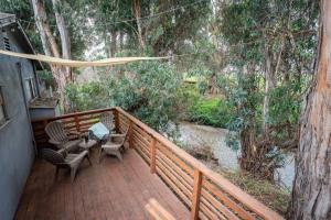 Peaceful Tiny Home Loft and Sauna