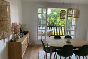 Appartements Apartment with swimming pool - near train station : photos des chambres