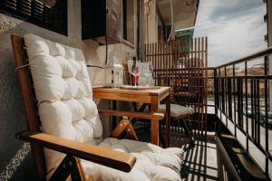 Green Leaves Apartment