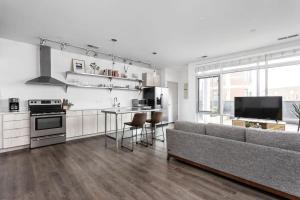 CozySuites I Trendy 1BR, Bottleworks Indy #1