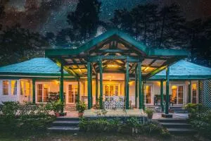 StayVista at Rose Cottage - Bonfire & Scenic View - Chhota Simla