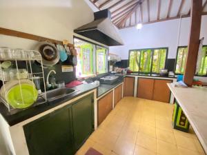 Phòng Đôi Phổ Thông (Economy Double Room)