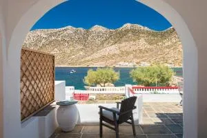 Stunning Sunset House on Kamares Bay with Playground - 克若尼索斯