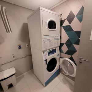 Studio novo otima localização com academia.